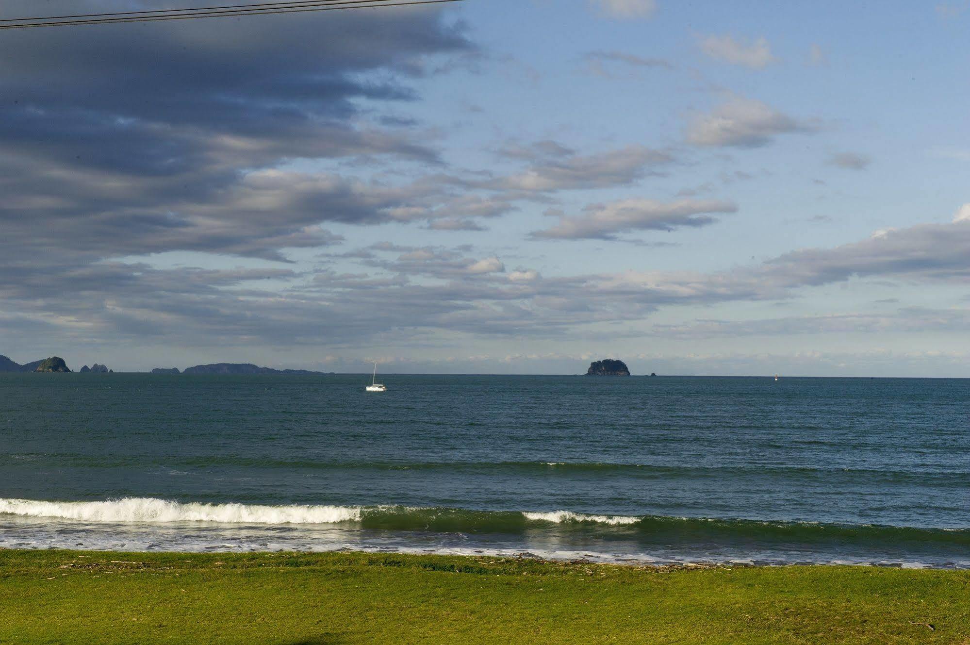 The Oceanside Motel Whitianga Exterior foto